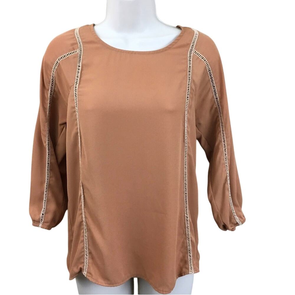 Daytrip Tan Popover Top Scoop Neck Crochet Inset Accents 3/4 Sleeve Elastic Hem